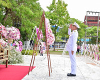 ชาวจังหวัดสุราษฎร์ธานีพร้อมใจร่วมพิธีน้อมรำลึกเนื่องในวันคล้ ... พารามิเตอร์รูปภาพ 2