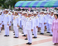 ชาวจังหวัดสุราษฎร์ธานีพร้อมใจร่วมพิธีน้อมรำลึกเนื่องในวันคล้ ... พารามิเตอร์รูปภาพ 7