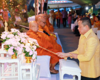 พ่อเมืองสุราษฎร์ธานี นำประชาชนและนักท่องเที่ยวร่วมพิธีชักพุ่ ... พารามิเตอร์รูปภาพ 1