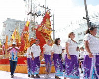 เริ่มแล้วอย่างเป็นทางการ งานชักพระทอดผ้าป่าและแข่งเรือยาวจัง ... พารามิเตอร์รูปภาพ 14