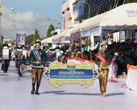 มวลชนนับหมื่นร่วมขบวนแห่เรือพระพนมทางบก ในงานประเพณีชักพระ ท ... พารามิเตอร์รูปภาพ 7