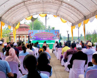 ผู้ว่าราชการจังหวัดสุราษฎร์ธานี ร่วมแสดงความยินดีในพิธีเปิดม ... พารามิเตอร์รูปภาพ 12
