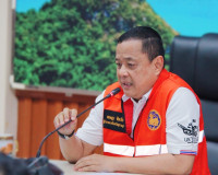 ผู้ว่าฯสุราษฎร์ธานี ร่วมประชุมเตรียมความพร้อมรับสถานการณ์อุท ... พารามิเตอร์รูปภาพ 1