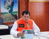 ผู้ว่าฯสุราษฎร์ธานี ร่วมประชุมเตรียมความพร้อมรับสถานการณ์อุท ... พารามิเตอร์รูปภาพ 3