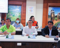 ผู้ว่าฯสุราษฎร์ธานี ร่วมประชุมเตรียมความพร้อมรับสถานการณ์อุท ... พารามิเตอร์รูปภาพ 14