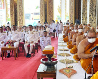 รองผวจ.สุราษฎร์ธานีร่วมถวายผ้ากฐินพระราชทาน ประจำปีพุทธศักรา ... พารามิเตอร์รูปภาพ 9
