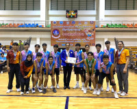 รองผู้ว่าราชการจังหวัดสุราษฎร์ธานี ร่วมให้กำลังใจนักกีฬาและม ... พารามิเตอร์รูปภาพ 6