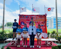 รองผู้ว่าราชการจังหวัดสุราษฎร์ธานี ร่วมมอบเหรียญรางวัลและประ ... พารามิเตอร์รูปภาพ 3