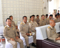 ผู้ว่าฯ สุราษฎร์ธานีนำหัวหน้าส่วนราชการรับฟังปัญหาและความต้อ ... พารามิเตอร์รูปภาพ 10