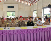 ผู้ว่าฯ สุราษฎร์ธานีนำหัวหน้าส่วนราชการรับฟังปัญหาและความต้อ ... พารามิเตอร์รูปภาพ 11
