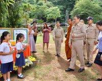 ผู้ว่าฯ สุราษฎร์ธานีนำหัวหน้าส่วนราชการรับฟังปัญหาและความต้อ ... พารามิเตอร์รูปภาพ 25