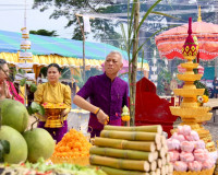รัฐมนตรีว่าการกระทรวงแรงงาน เป็นประธาน พิธีเททองหล่อพระพุทธร ... พารามิเตอร์รูปภาพ 8
