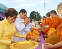 ข้าราชการและประชาชนจังหวัดสุราษฎร์ธานี พร้อมใจร่วมพิธีสวดพระ ... พารามิเตอร์รูปภาพ 15