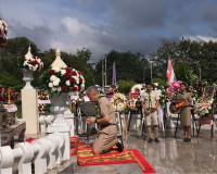 จังหวัดสุราษฎร์ธานี จัดพิธีถวายพวงมาลาและถวายราชสดุดี วันสมเ ... พารามิเตอร์รูปภาพ 12