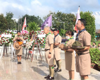 จังหวัดสุราษฎร์ธานี จัดพิธีถวายพวงมาลาและถวายราชสดุดี วันสมเ ... พารามิเตอร์รูปภาพ 13