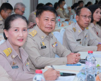 ผู้ว่าฯ สุราษฎร์ธานีติดตามการปฏิบัติราชการในรอบเดือนที่ผ่านม ... พารามิเตอร์รูปภาพ 12