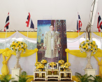 ข้าราชการและประชาชน จ.สุราษฎร์ธานี ร่วมทำบุญตักบาตรเนื่องในว ... พารามิเตอร์รูปภาพ 4