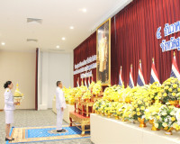 จังหวัดสุราษฎร์ธานีจัดพิธีวางพานพุ่มดอกไม้ถวายราชสักการะ เนื ... พารามิเตอร์รูปภาพ 2