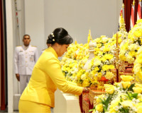 จังหวัดสุราษฎร์ธานีจัดพิธีวางพานพุ่มดอกไม้ถวายราชสักการะ เนื ... พารามิเตอร์รูปภาพ 6