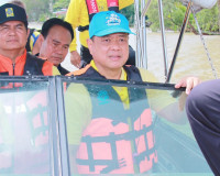 ผู้ว่าราชการจังหวัดสุราษฎร์ธานี ลงพื้นที่ ติดตามการค้นหาพี่ช ... พารามิเตอร์รูปภาพ 12