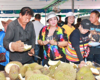 เกษตรกรกลุ่มทุเรียนแปลงใหญ่บ้านนาเดิม จัดกิจกรรมบุฟเฟ่ต์ทุเร ... พารามิเตอร์รูปภาพ 9