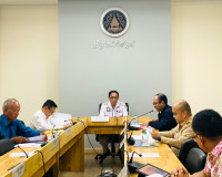 ประธานในการประชุมคณะกรรมการพนักงานเทศบาล จังหวัดสุราษฎร์ธานี ... พารามิเตอร์รูปภาพ 1