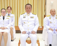 จังหวัดสุราษฎร์ธานีจัดพิธีมอบหนังสือพระราชทานสารานุกรมไทยสำห ... พารามิเตอร์รูปภาพ 7