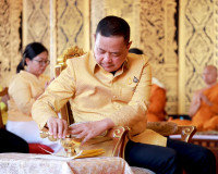 พุทธศาสนิกชนจังหวัดสุราษฎร์ธานีทุกหมู่เหล่า พร้อมใจร่วมพิธีเ ... พารามิเตอร์รูปภาพ 19