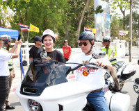 ผู้ว่าราชการจังหวัดสุราษฎร์ธานี ควบบิ๊กไบค์ นำขบวนชมรมบิ๊คไบ ... พารามิเตอร์รูปภาพ 9