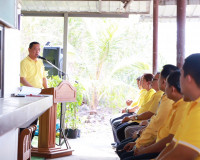 ผู้ว่าฯสุราษฎร์ธานี นำหัวหน้าส่วนราชการ พี่น้องประชาชน ร่วมป ... พารามิเตอร์รูปภาพ 7