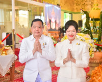 ผู้ว่าฯ สุราษฎร์ธานีร่วมเข้าสักการะพระบรมสารีริกธาตุ และพระอ ... พารามิเตอร์รูปภาพ 3