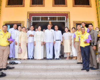 ผู้ว่าฯ สุราษฎร์ธานีร่วมเข้าสักการะพระบรมสารีริกธาตุ และพระอ ... พารามิเตอร์รูปภาพ 7