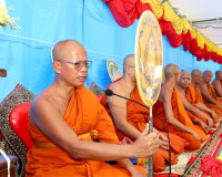 ผู้ว่าฯ สุราษฎร์ธานีนำพุทธศาสนิกชนทุกหมู่เหล่า ร่วมพิธีหล่อพ ... พารามิเตอร์รูปภาพ 2