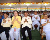 ผู้ว่าฯ สุราษฎร์ธานีนำพุทธศาสนิกชนทุกหมู่เหล่า ร่วมพิธีหล่อพ ... พารามิเตอร์รูปภาพ 6