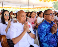 ผู้ว่าฯ สุราษฎร์ธานีนำพุทธศาสนิกชนทุกหมู่เหล่า ร่วมพิธีหล่อพ ... พารามิเตอร์รูปภาพ 8