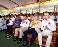 ผู้ว่าฯ สุราษฎร์ธานีนำพุทธศาสนิกชนทุกหมู่เหล่า ร่วมพิธีหล่อพ ... พารามิเตอร์รูปภาพ 9