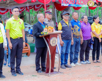 ประธานในพิธีเปิดการแข่งขันกีฬา ซึ่งเทศบาลตำบลท่าชี ได้จัดทำโ ... พารามิเตอร์รูปภาพ 2