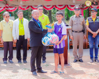 ประธานในพิธีเปิดการแข่งขันกีฬา ซึ่งเทศบาลตำบลท่าชี ได้จัดทำโ ... พารามิเตอร์รูปภาพ 9