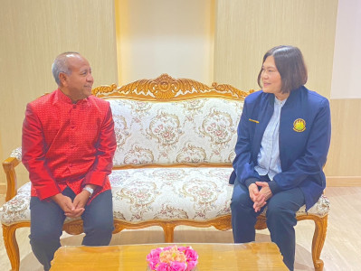 รองผู้ว่าราชการจังหวัดสุราษฎร์ธานี ต้อนรับและพบปะหารือข้อราช ... พารามิเตอร์รูปภาพ 1