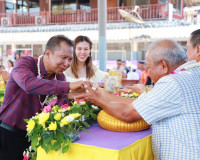 ผู้ว่าฯสุราษฎร์ธานี เปิดอาคารโดมอเนกประสงค์“ศรีไชยานุสรณ์” พ ... พารามิเตอร์รูปภาพ 12