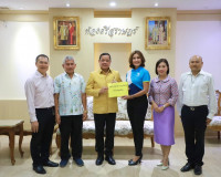 ผู้ว่าราชการจังหวัดสุราษฎร์ธานี เป็นตัวแทนรับมอบเงินสมทบโครง ... พารามิเตอร์รูปภาพ 3