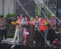 ภาคเอกชนในจังหวัดสุราษฎร์ธานีงาน &quot;SURATTHANI SONGKRAN FESTIV ... พารามิเตอร์รูปภาพ 3