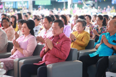 ผู้ว่าฯ สุราษฎร์ธานี นำพุทธศาสนิกชนทุกหมู่เหล่า ทำบุญตักบาตร ... พารามิเตอร์รูปภาพ 1