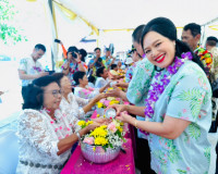 จังหวัดสุราษฎร์ธานีเปิดงานประเพณีสงกรานต์ เย็นทั่วหล้า มหาสง ... พารามิเตอร์รูปภาพ 20