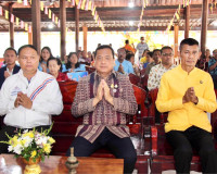 ผู้ว่าฯ สุราษฎร์ธานี ร่วมงานบุญทอดผ้าป่าสามัคคีเพื่อทำถนนคอน ... พารามิเตอร์รูปภาพ 1