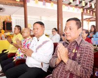 ผู้ว่าฯ สุราษฎร์ธานี ร่วมงานบุญทอดผ้าป่าสามัคคีเพื่อทำถนนคอน ... พารามิเตอร์รูปภาพ 7