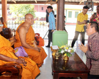 ผู้ว่าฯ สุราษฎร์ธานี ร่วมงานบุญทอดผ้าป่าสามัคคีเพื่อทำถนนคอน ... พารามิเตอร์รูปภาพ 12