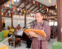 ผู้ว่าฯ สุราษฎร์ธานี ร่วมงานบุญทอดผ้าป่าสามัคคีเพื่อทำถนนคอน ... พารามิเตอร์รูปภาพ 13
