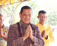 ผู้ว่าฯ สุราษฎร์ธานี ร่วมงานบุญทอดผ้าป่าสามัคคีเพื่อทำถนนคอน ... พารามิเตอร์รูปภาพ 15