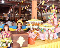 ผู้ว่าฯ สุราษฎร์ธานี ร่วมงานบุญทอดผ้าป่าสามัคคีเพื่อทำถนนคอน ... พารามิเตอร์รูปภาพ 20